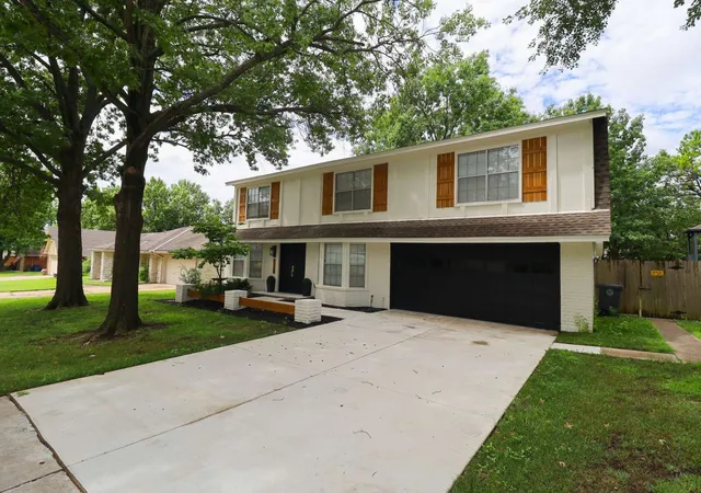 Photo 3 of Single family home for sale at 7120 S 76th Eastavenue, Tulsa, OK 74133 | MLS# 2625276 | Listing updated on 2026-09-10