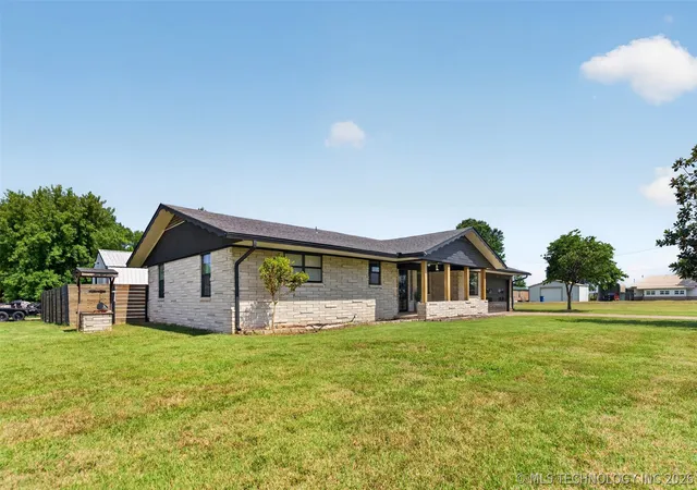 Photo 3 of Single family home for sale at 406 N William Penn, Adair, OK 74330 | MLS# 2625340 | Listing updated on 2026-09-04