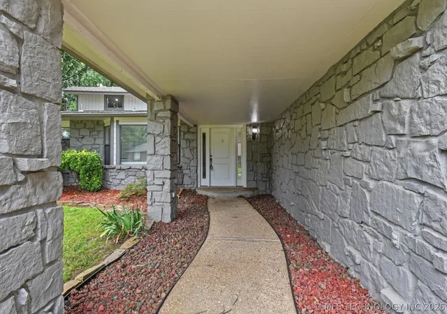 Photo 4 of Single family home for sale at 2633 W Dallas St, Broken Arrow, OK 74012 | MLS# 2625320 | Listing updated on 2026-09-08