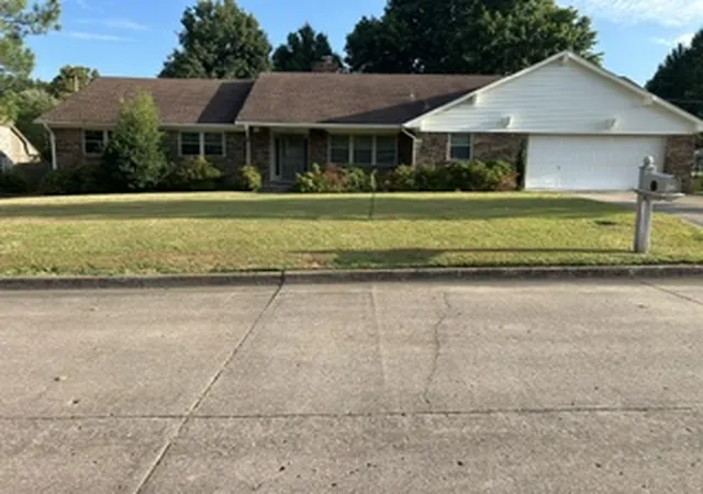 Photo 1 of Single family home for sale at 2507 Debby Jane Ln, Muskogee, OK 74403 | MLS# 2625356 | Listing updated on 2026-09-10