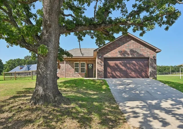 Photo 2 of Single family home for sale at 800 Grand Pl, Mannford, OK 74044 | MLS# 2625309 | Listing updated on 2026-09-14