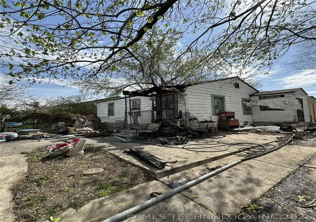 Photo 1 of Sale Pending at 2032 Woodrow St, Tulsa, OK 74110 | MLS# 2625425 | Listing updated on 2026-09-21