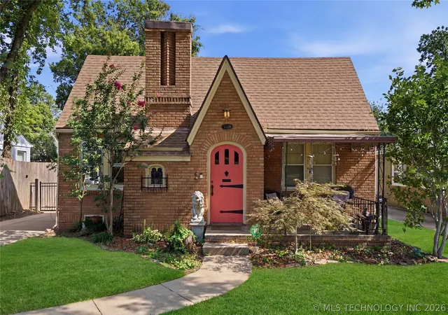 Photo 3 of Sale Pending at 3319 E 8th Street, Tulsa, OK 74112 | MLS# 2625131 | Listing updated on 2026-09-09