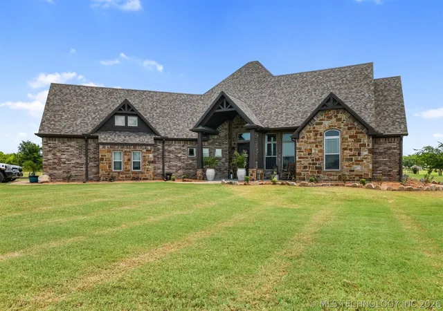 Photo 2 of Single family home for sale at 3488 Bryan Rd, Durant, OK 74701 | MLS# 2625476 | Listing updated on 2026-08-29
