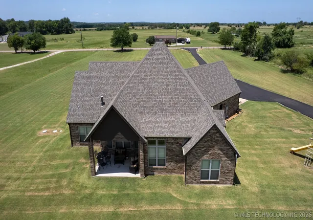 Photo 3 of Single family home for sale at 3488 Bryan Rd, Durant, OK 74701 | MLS# 2625476 | Listing updated on 2026-08-29