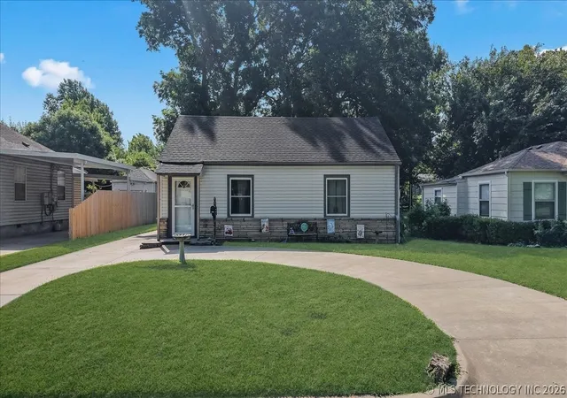 Photo 2 of Single family home for sale at 2131 S Oswego Ave, Tulsa, OK 74114 | MLS# 2625513 | Listing updated on 2026-09-14