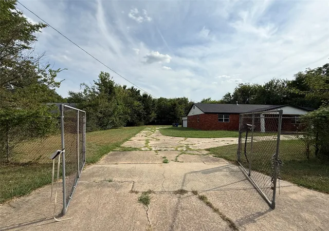 Photo 2 of Single family home for sale at 1146 E 50th Place N, Tulsa, OK 74126 | MLS# 2625500 | Listing updated on 2026-09-01