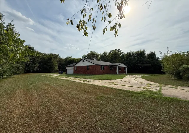 Photo 3 of Single family home for sale at 1146 E 50th Place N, Tulsa, OK 74126 | MLS# 2625500 | Listing updated on 2026-09-01