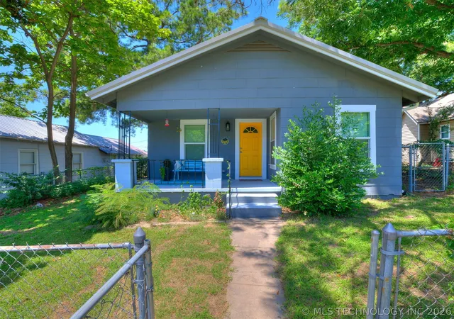 Photo 2 of Sale Pending at 306 N Grant Ave, Sand Springs, OK 74063 | MLS# 2625509 | Listing updated on 2026-09-02