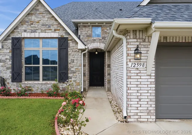 Photo 1 of Single family home for sale at 12598 S 6th Street, Jenks, OK 74037 | MLS# 2625522 | Listing updated on 2026-10-04