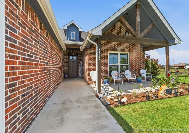 Photo 2 of Single family home for sale at 5565 E 141st Place N, Collinsville, OK 74021 | MLS# 2625623 | Listing updated on 2026-09-14
