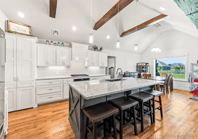 Photo 3 of Sale Pending at 5565 E 141st Place N, Collinsville, OK 74021 | MLS# 2625623 | Listing updated on 2026-09-29