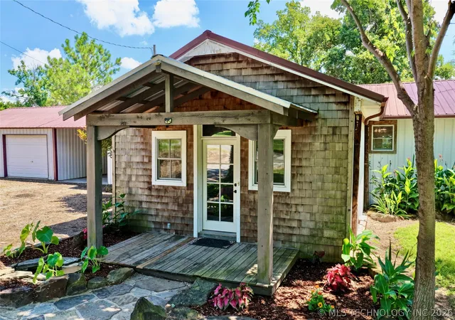 Photo 1 of Sale Pending at 417082 Mockingbird Ln, Eufaula, OK 74432 | MLS# 2625692 | Listing updated on 2026-09-30