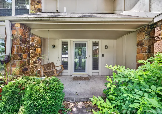 Photo 3 of Single family home for sale at 8712 S 77th Eastplace, Tulsa, OK 74133 | MLS# 2625684 | Listing updated on 2026-09-13