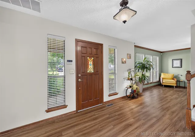 Photo 4 of Single family home for sale at 8712 S 77th Eastplace, Tulsa, OK 74133 | MLS# 2625684 | Listing updated on 2026-09-13