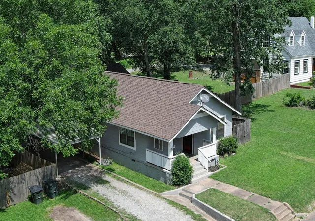 Photo 4 of Single family home for sale at 1103 North 5th, Durant, OK 74701 | MLS# 2625547 | Listing updated on 2026-09-08