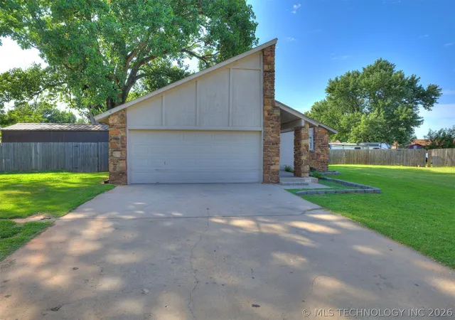 Photo 1 of Single family home for sale at 13406 S 89th Eastavenue, Bixby, OK 74008 | MLS# 2625702 | Listing updated on 2026-09-11