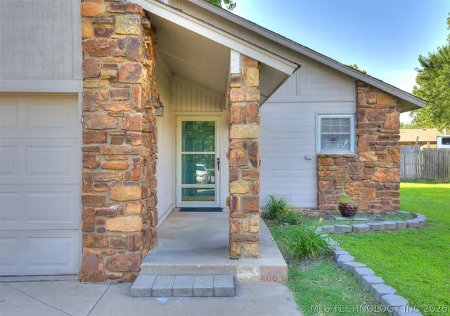 Photo 3 of Single family home for sale at 13406 S 89th Eastavenue, Bixby, OK 74008 | MLS# 2625702 | Listing updated on 2026-09-11