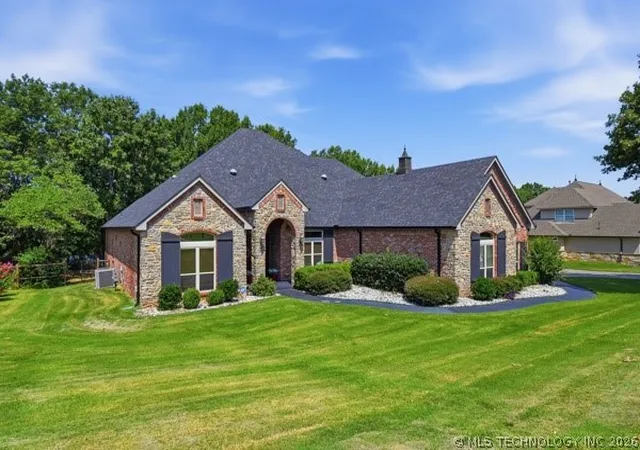 Photo 1 of Single family home for sale at 13994 S Hudson Ave, Bixby, OK 74008 | MLS# 2625506 | Listing updated on 2026-09-02