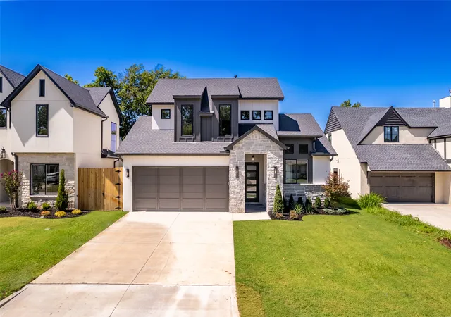 Photo 1 of Single family home for sale at 4958 S Boston Pl, Tulsa, OK 74105 | MLS# 2625195 | Listing updated on 2026-09-14