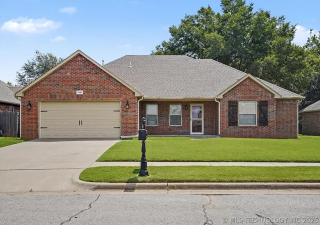 Photo 1 of Single family home for sale at 13405 S Poplar St, Glenpool, OK 74033 | MLS# 2625780 | Listing updated on 2026-09-13