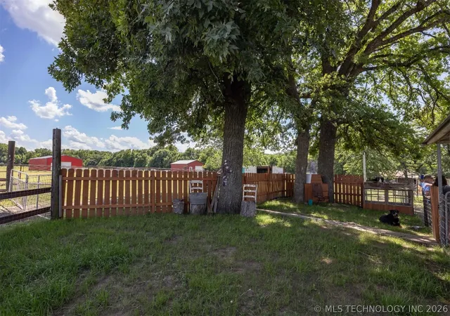 Photo 3 of Single family home for sale at 2307 County Rd 3416, Byars, OK 74831 | MLS# 2625929 | Listing updated on 2026-09-15