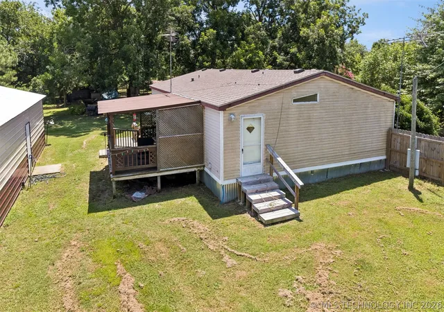 Photo 4 of Manufactured home for sale at 422 N Gibson, Dustin, OK 74839 | MLS# 2625940 | Listing updated on 2026-09-08