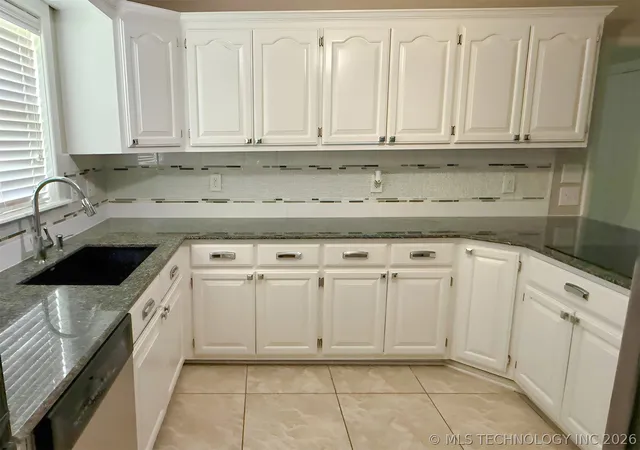 Photo 4 of Sale Pending at 4050 E 49th Street, Tulsa, OK 74135 | MLS# 2625976 | Listing updated on 2026-09-13