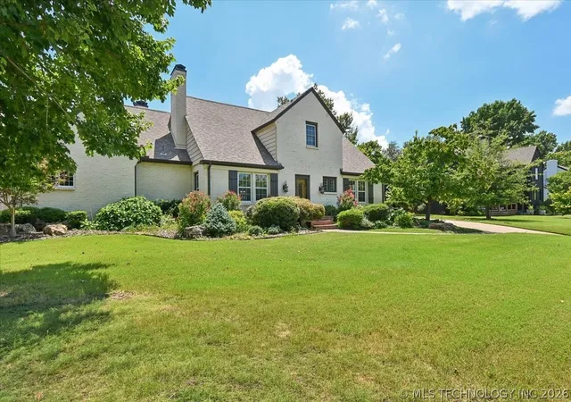 Photo 2 of Sale Pending at 2720 E 22nd Street, Tulsa, OK 74114 | MLS# 2625803 | Listing updated on 2026-09-17