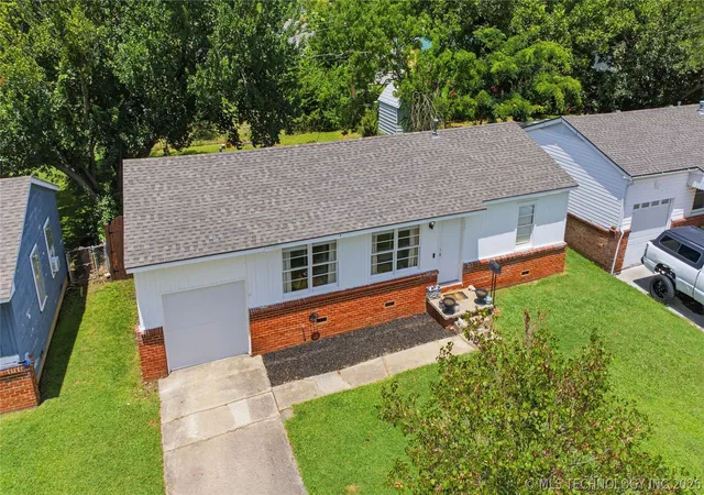 Photo 3 of Single family home for sale at 1921 W 49th Street, Tulsa, OK 74107 | MLS# 2625913 | Listing updated on 2026-09-07
