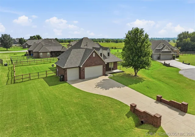 Photo 2 of Single family home for sale at 5963 E 137th Street, Collinsville, OK 74021 | MLS# 2625999 | Listing updated on 2026-09-13