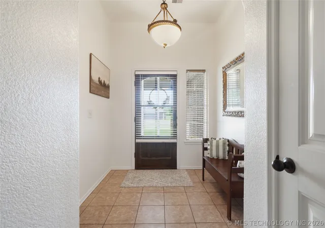 Photo 3 of Single family home for sale at 5963 E 137th Street, Collinsville, OK 74021 | MLS# 2625999 | Listing updated on 2026-09-13