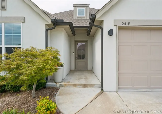 Photo 2 of Single family home for sale at 2415 W Kingsport Ct S, Broken Arrow, OK 74011 | MLS# 2625817 | Listing updated on 2026-09-14