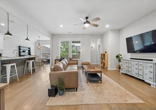 Photo 4 of Single family home for sale at 2415 W Kingsport Ct S, Broken Arrow, OK 74011 | MLS# 2625817 | Listing updated on 2026-09-14