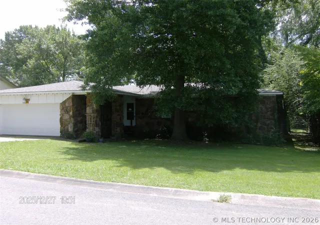 Photo 1 of Sale Pending at 606 Jeffery St, Tahlequah, OK 74464 | MLS# 2626180 | Listing updated on 2026-09-03