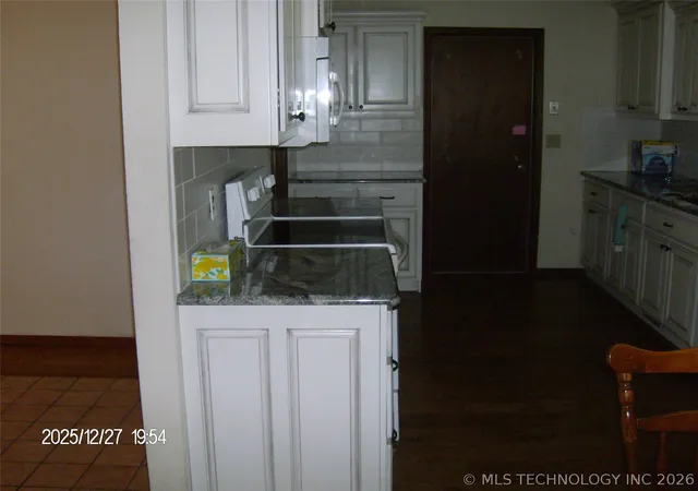 Photo 3 of Sale Pending at 606 Jeffery St, Tahlequah, OK 74464 | MLS# 2626180 | Listing updated on 2026-09-03