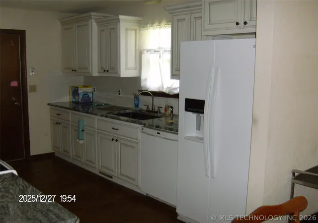 Photo 3 of Sale Pending at 606 Jeffery St, Tahlequah, OK 74464 | MLS# 2626180 | Listing updated on 2026-09-03