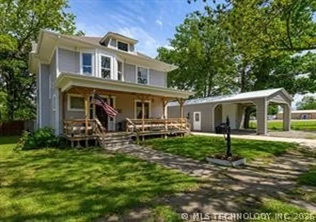Photo 1 of Sale Pending at 322 N Maple St, Nowata, OK 74048 | MLS# 2626195 | Listing updated on 2026-09-23