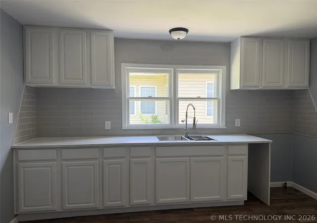 Photo 4 of Sale Pending at 805 N J St, Muskogee, OK 74403 | MLS# 2626200 | Listing updated on 2026-09-13