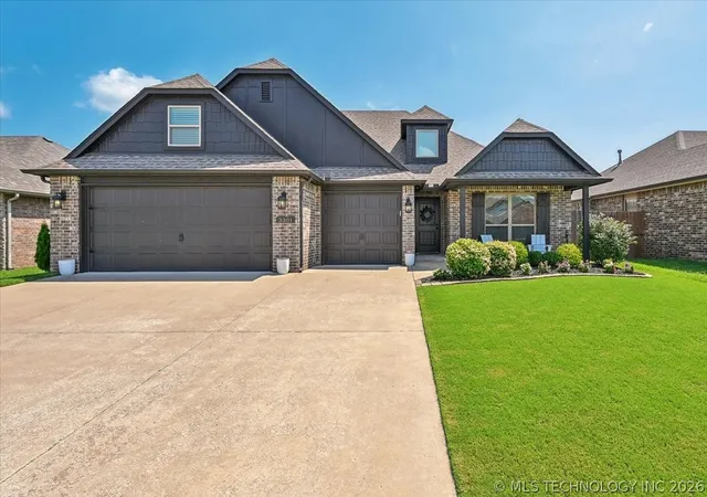 Photo 1 of Sale Pending at 3301 S 208th Eastavenue, Broken Arrow, OK 74014 | MLS# 2626172 | Listing updated on 2026-08-31