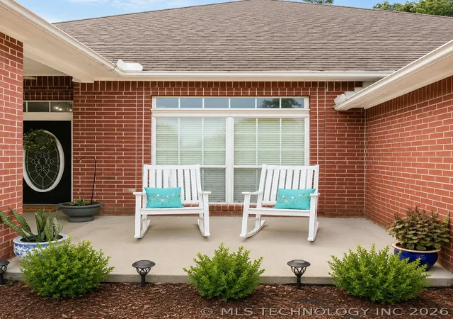 Photo 3 of Single family home for sale at 8424 Westway Rd, Tulsa, OK 74131 | MLS# 2626205 | Listing updated on 2026-10-06