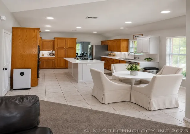 Photo 4 of Single family home for sale at 8424 Westway Rd, Tulsa, OK 74131 | MLS# 2626205 | Listing updated on 2026-10-06
