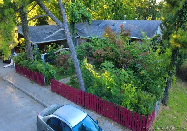 Photo 1 of Single family home for sale at 926 E 13th Street, Claremore, OK 74017 | MLS# 2626084 | Listing updated on 2026-09-14