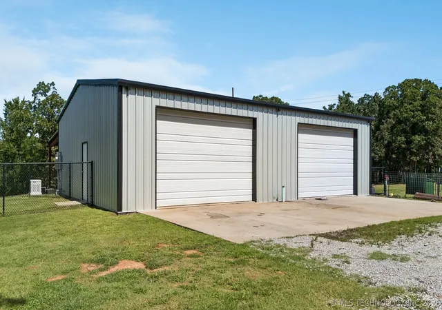 Photo 3 of Single family home for sale at 8116 Gary Dr, Tulsa, OK 74131 | MLS# 2626320 | Listing updated on 2026-09-28
