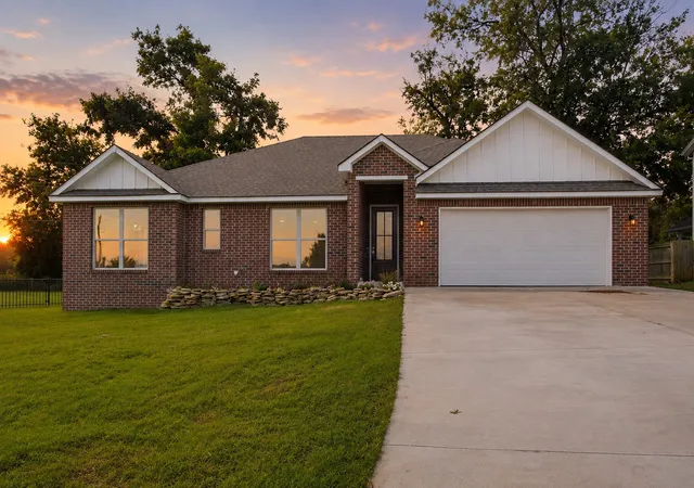 Photo 1 of Sale Pending at 400 W 54th Street, Sand Springs, OK 74063 | MLS# 2626120 | Listing updated on 2026-09-28