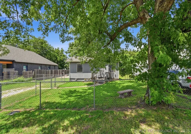 Photo 2 of Single family home for sale at 2725 W Cameron St, Tulsa, OK 74127 | MLS# 2624687 | Listing updated on 2026-09-10