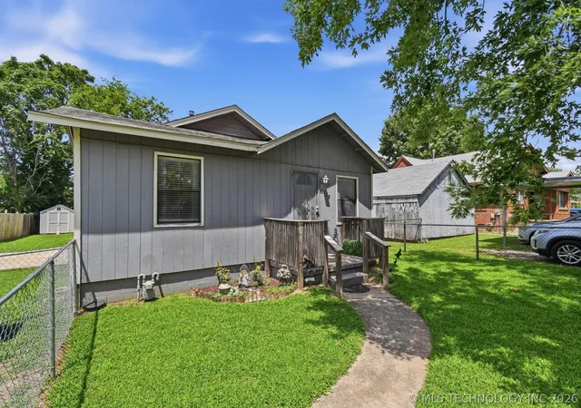 Photo 3 of Single family home for sale at 2725 W Cameron St, Tulsa, OK 74127 | MLS# 2624687 | Listing updated on 2026-09-10