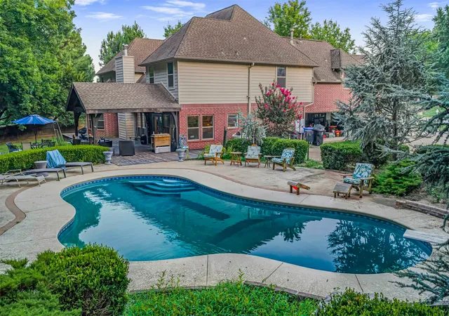 Photo 2 of Sale Pending at 6301 S 5th Avenue, Broken Arrow, OK 74011 | MLS# 2626566 | Listing updated on 2026-09-16