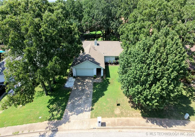 Photo 3 of Single family home for sale at 503 W 33rd Street, Sand Springs, OK 74063 | MLS# 2626551 | Listing updated on 2026-09-10