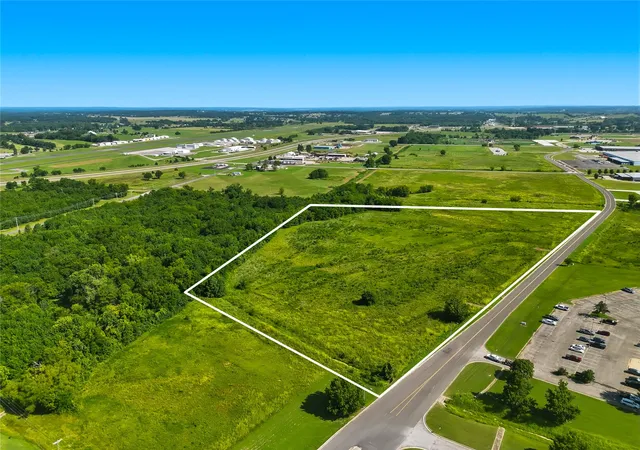 Photo 1 of Land for sale at 131 Main Pkwy, Tahlequah, OK 74464 | MLS# 2626490 | Listing updated on 2026-09-15